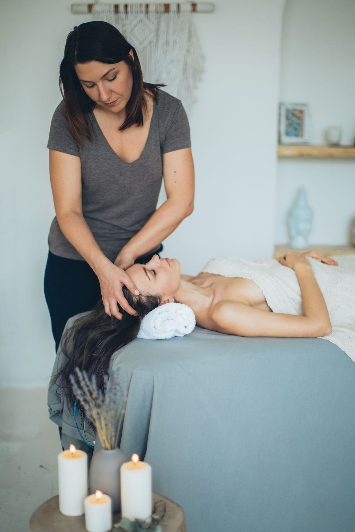 Wohltuende Massage im Studio